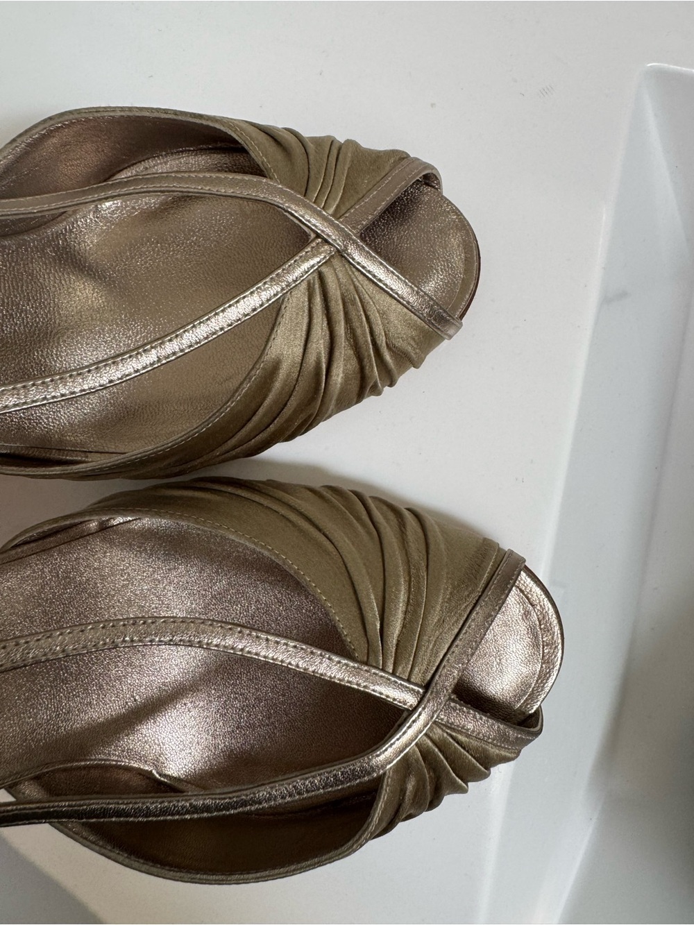 Manolo Blahnik Vintage Y2K Metallic Gold Slingback Peep-Toe Heels - Picture 10 of 11